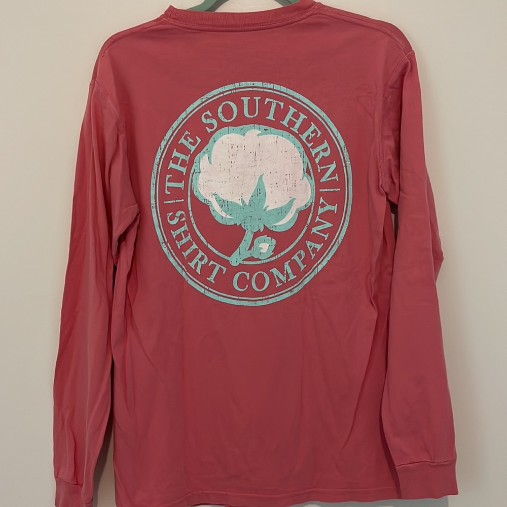 Southern Shirt Co Coral Long Sleeve T-shirt ✨4/$25 bundle✨